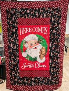 Here Comes Santa Clause Quilted Blanket