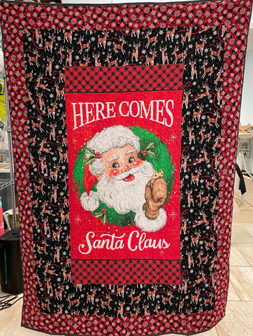 Here Comes Santa Clause Quilted Blanket