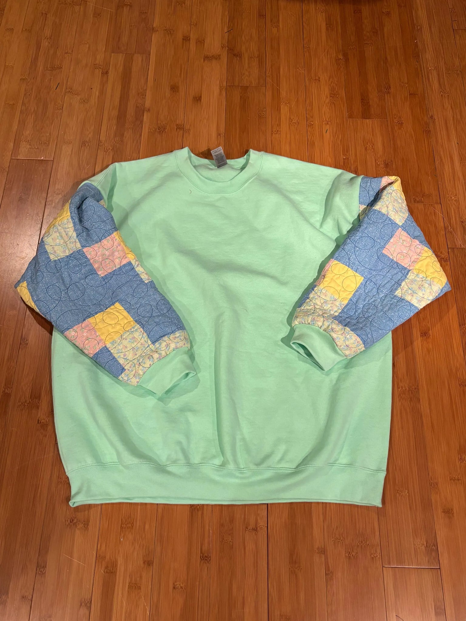 Vintage quilt sleeve sweatshirt